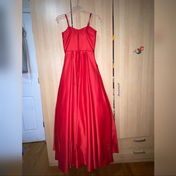 Prom/Evening Gown NVER WORN with diamond beads - Picture 5 of 6